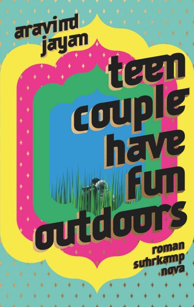 U1 zu Teen Couple Have Fun Outdoors
