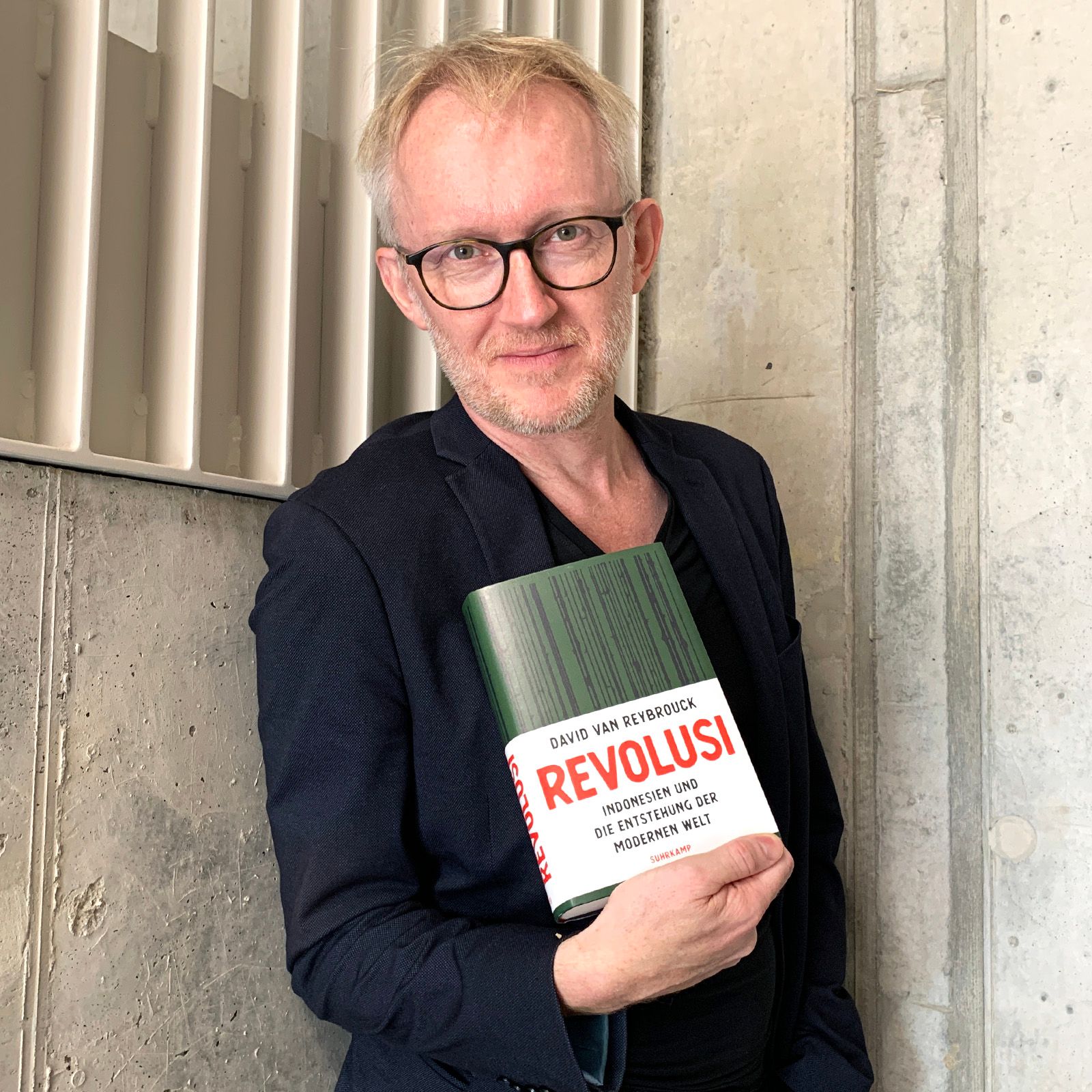 David Van Reybrouck zeigt sein neues Buch »Revolusi«