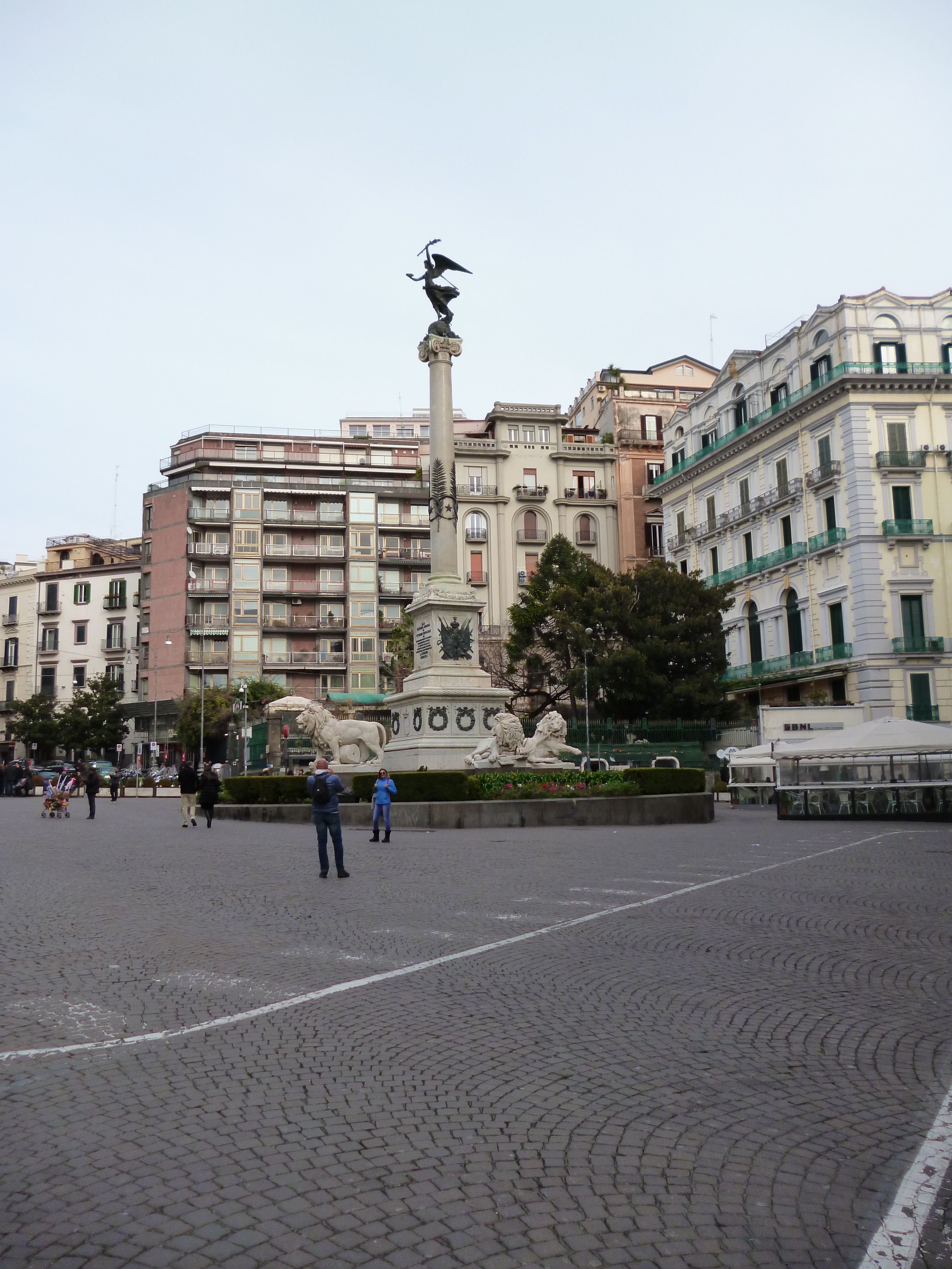 Blick auf die Piazza dei Martiri