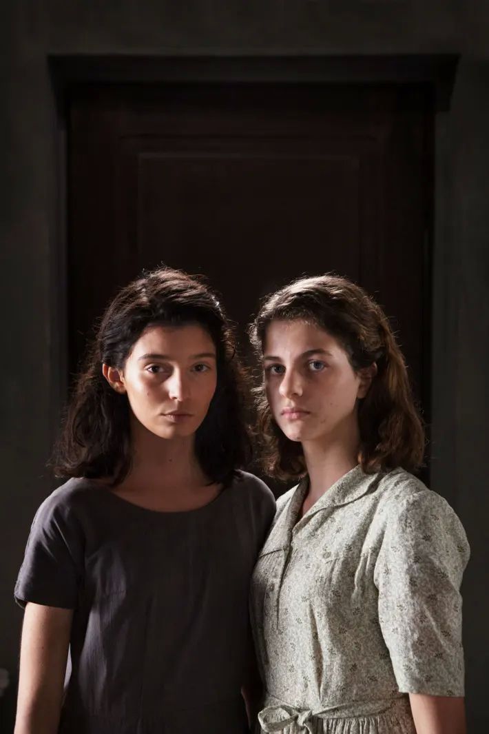 Die beiden älteren Schauspielerinnen, die in der Verfilmung der Neapolitanischen Saga Lila und Elena spielen.
